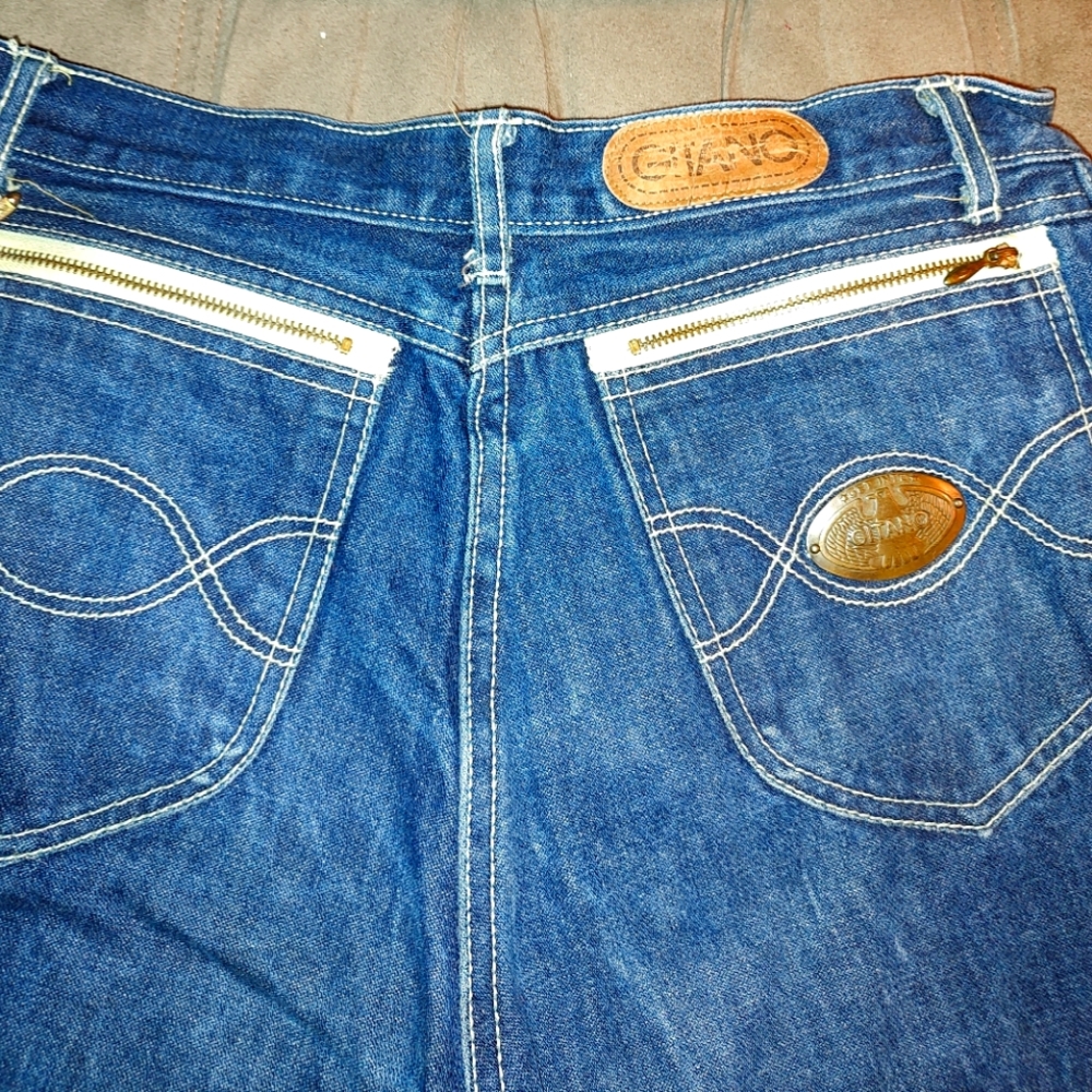 Vintage Gitano jeans with zipper on back pockets